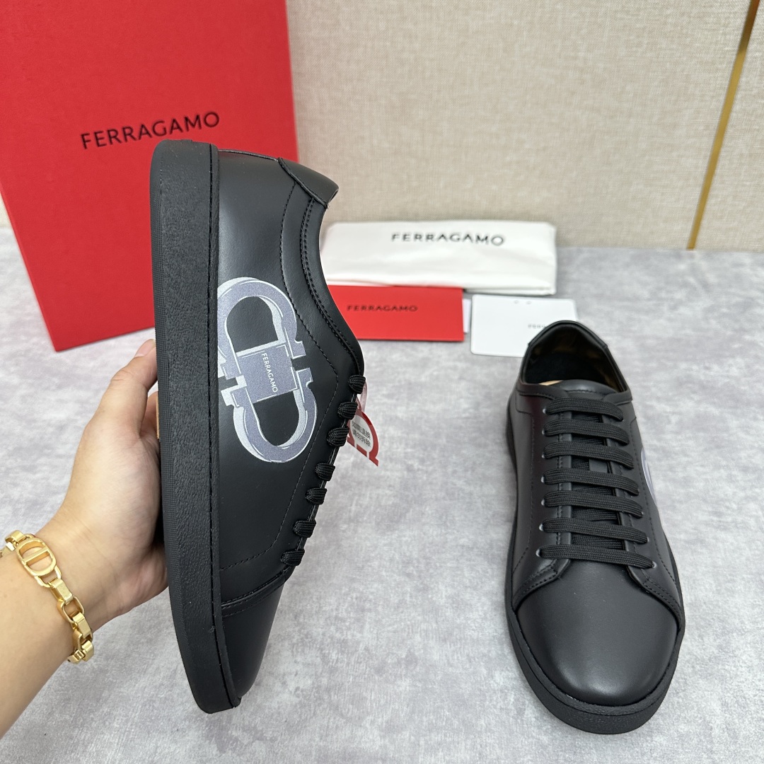 💋💍SF家新品 菲拉～ GANCINI运动鞋板鞋  官方  5,800   以Ferragam* 特有的