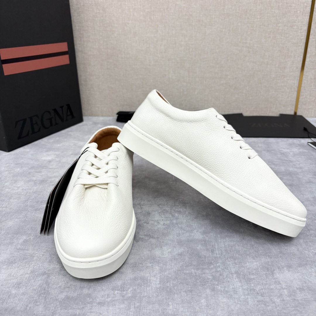 💋💍 Zegn* 杰尼-亚 SECONDSKIN 厚底休闲运动鞋 这款粒面低帮运动鞋质感柔软。