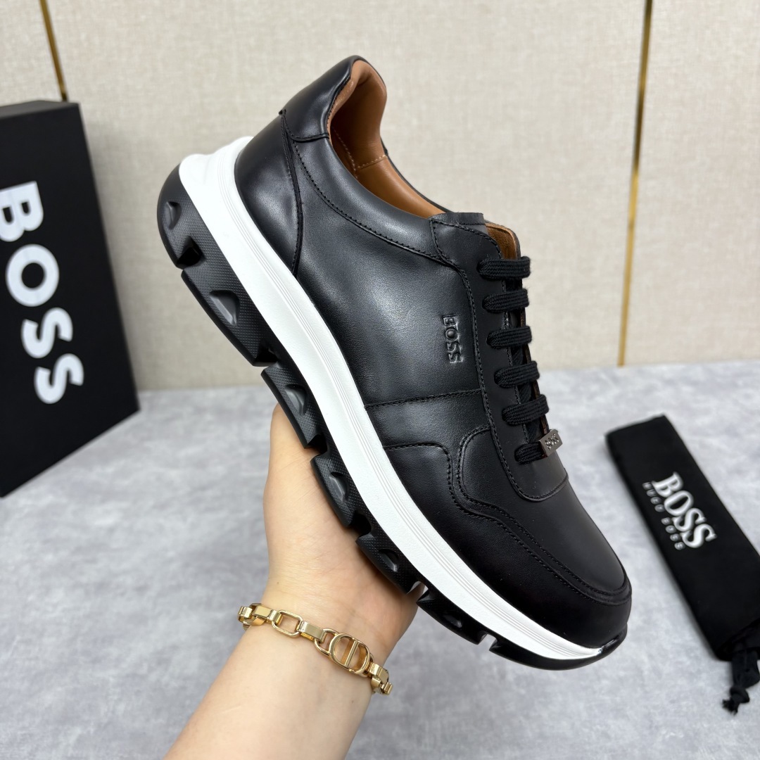 💋💍 HUGO BOSS LEATHER TRAINERS WITH RUBBER OUTSOLE 领