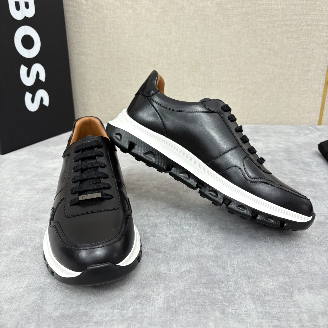 💋💍 HUGO BOSS LEATHER TRAINERS WITH RUBBER OUTSOLE 领
