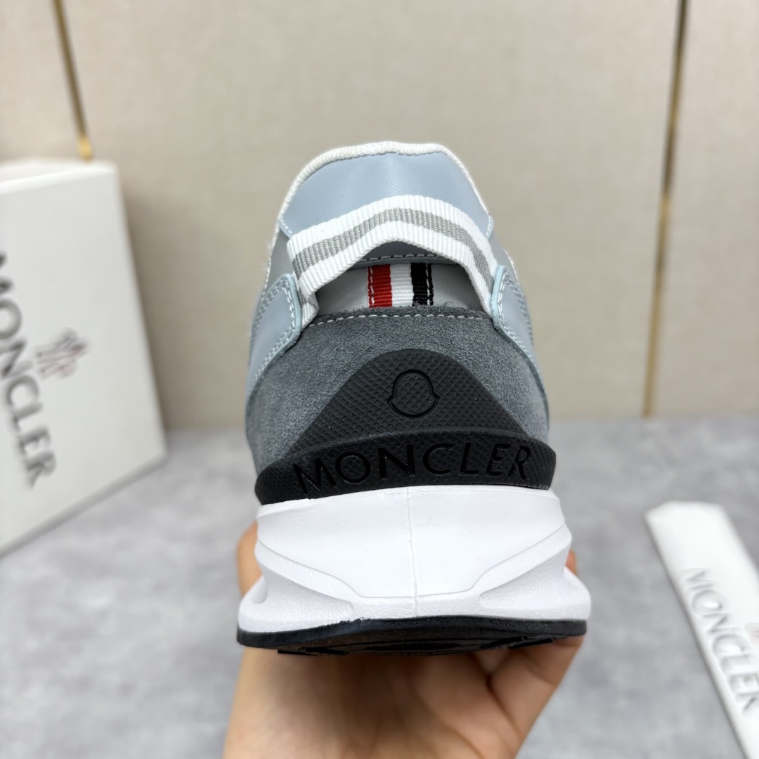 💋💍Moncle* 蒙-口 新品男士休闲运动鞋 选用多种材质拼接撞色设计 具有舒适防
