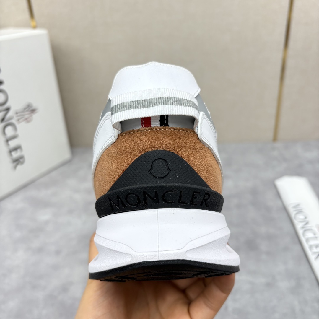 💋💍Moncle* 蒙-口 新品男士休闲运动鞋 选用多种材质拼接撞色设计 具有舒适防
