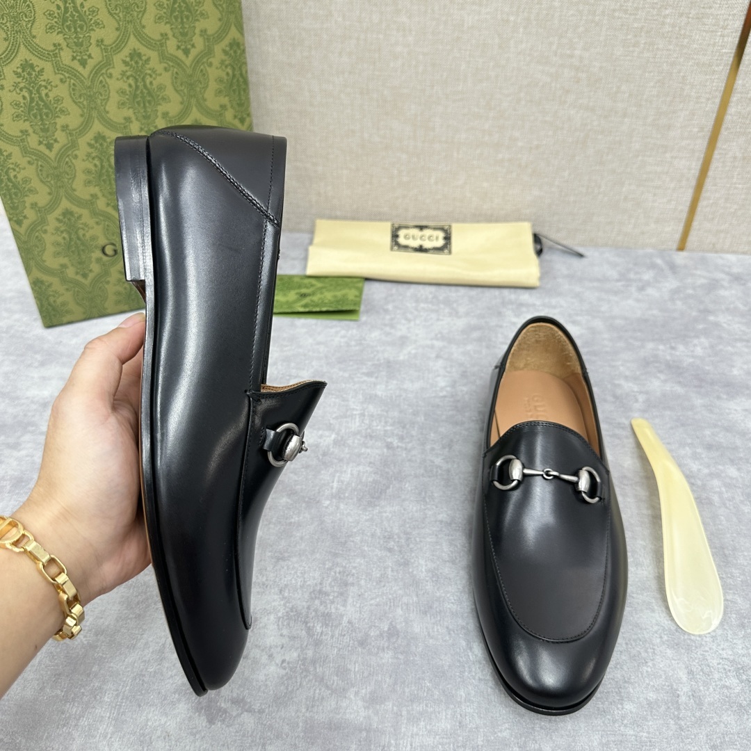 💋💍G家新品 GUCC* 古~ Jordaan系列男士马衔扣改色乐福鞋皮鞋 官方7,600 采用进