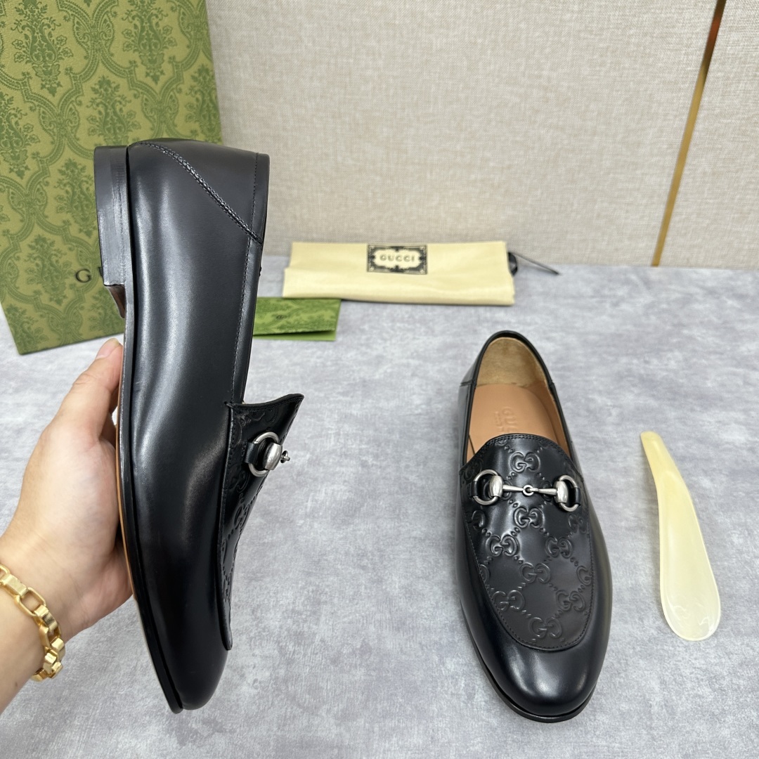 💋💍G家新品 GUCC* 古~ Jordaan系列男士马衔扣改色乐福鞋皮鞋 官方7,600 采用进
