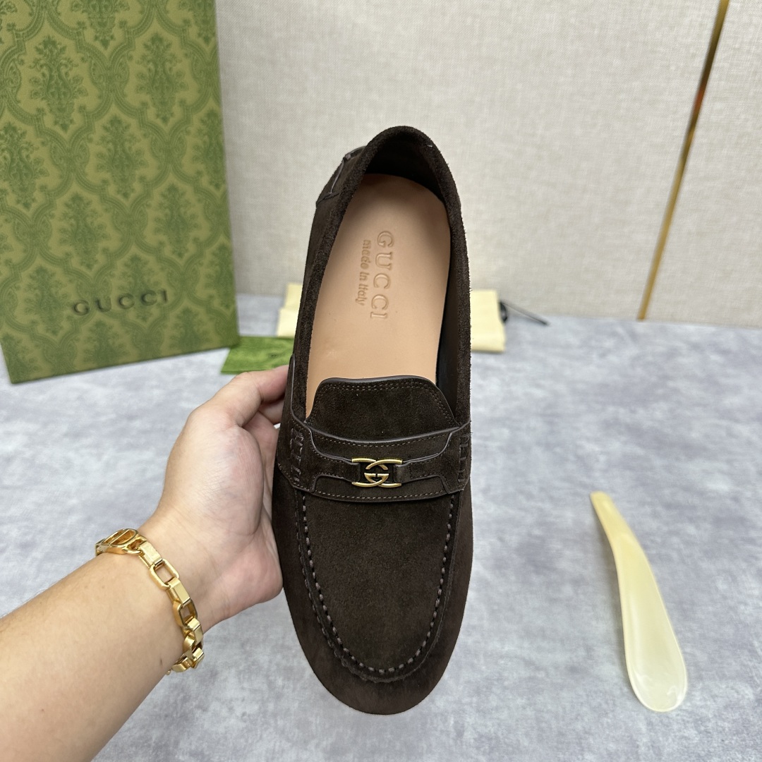 💋💍G家新品男士“G金属扣乐福鞋   官方7,300  采用进口翻毛皮打造  各式纹理和材质以焕新格调再