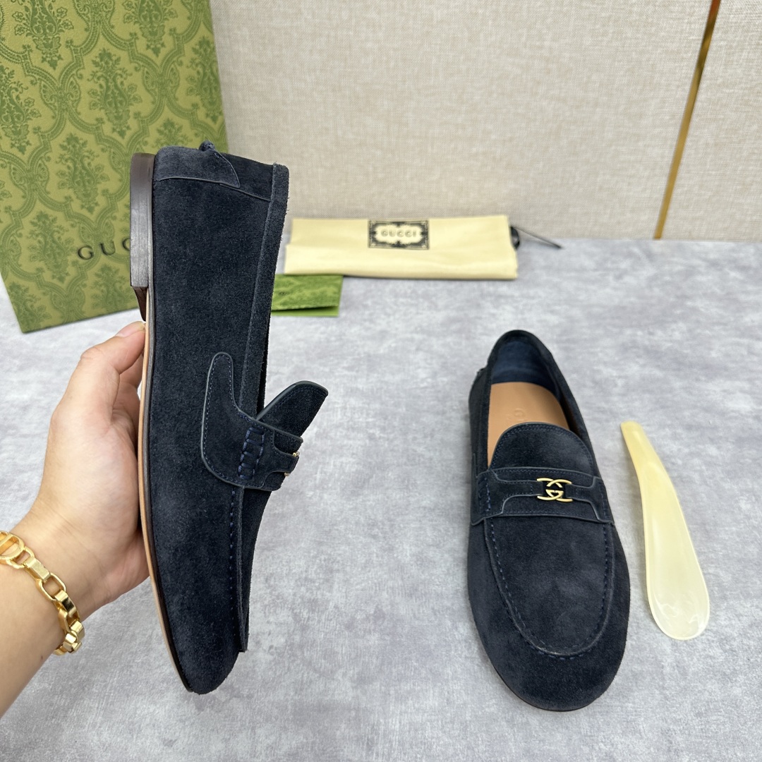 💋💍G家新品男士“G金属扣乐福鞋   官方7,300  采用进口翻毛皮打造  各式纹理和材质以焕新格调再