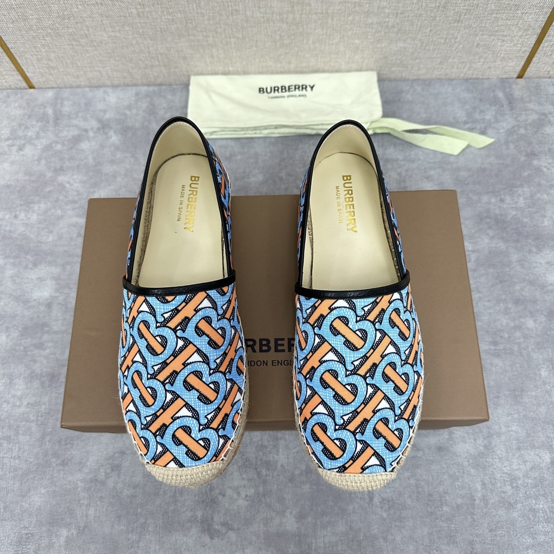 💋💍B家 渠道出口公司级订单 春夏季新品 草编渔夫鞋来袭 踏青春季必备鞋,鞋面采用原版棉质格纹帆布/彩印