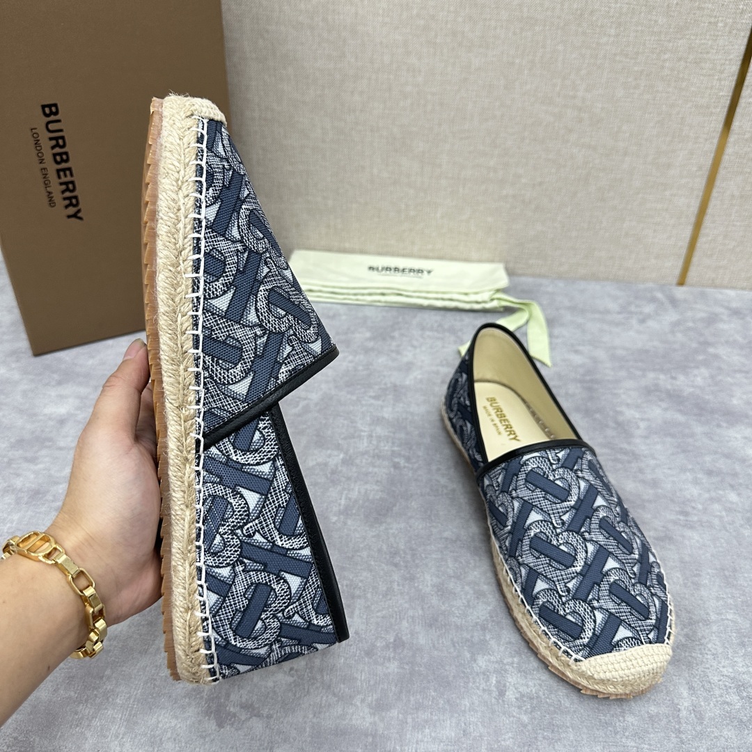 💋💍B家 渠道出口公司级订单 春夏季新品 草编渔夫鞋来袭 踏青春季必备鞋,鞋面采用原版棉质格纹帆布/彩印