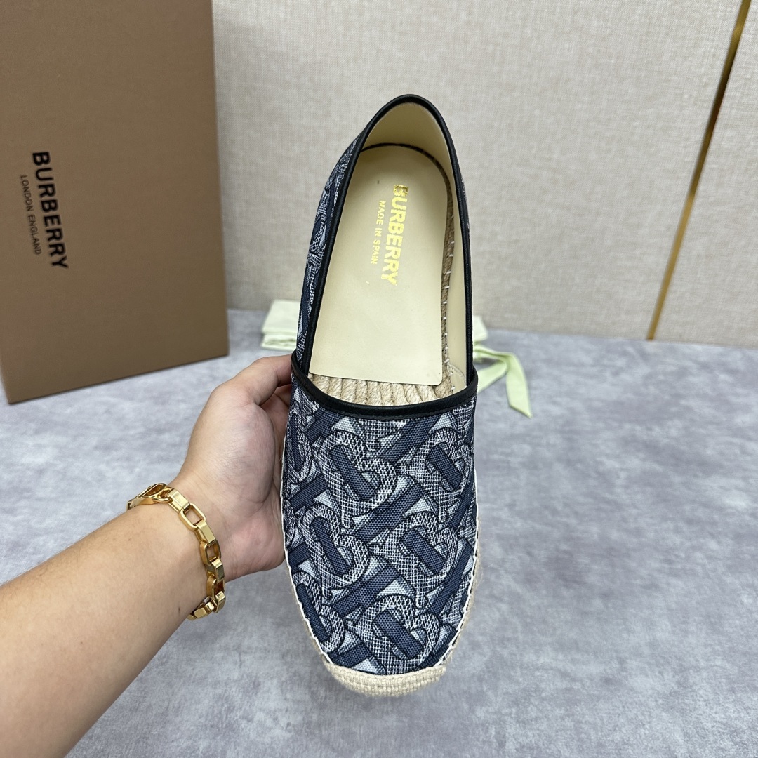 💋💍B家 渠道出口公司级订单 春夏季新品 草编渔夫鞋来袭 踏青春季必备鞋,鞋面采用原版棉质格纹帆布/彩印