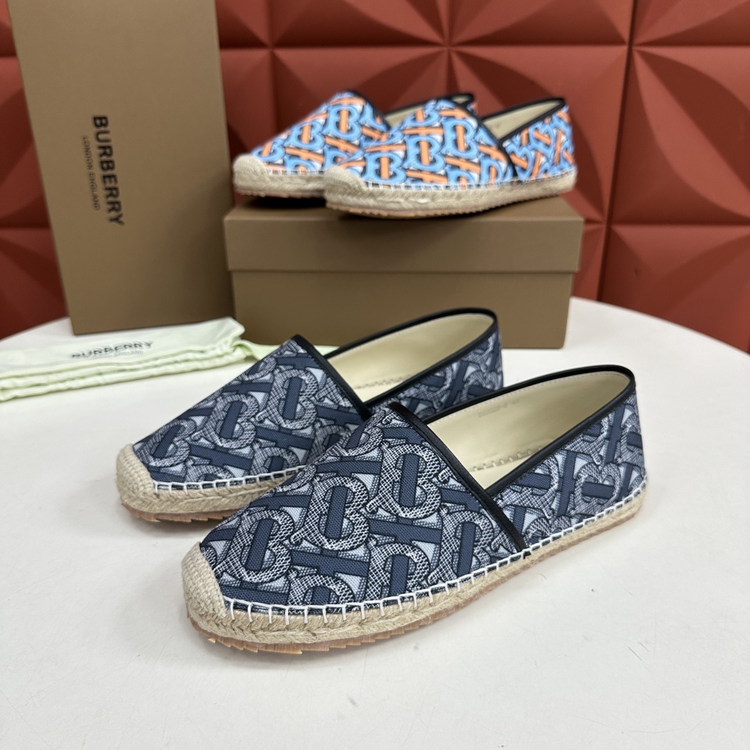 💋💍B家 渠道出口公司级订单 春夏季新品 草编渔夫鞋来袭 踏青春季必备鞋,鞋面采用原版棉质格纹帆布/彩印