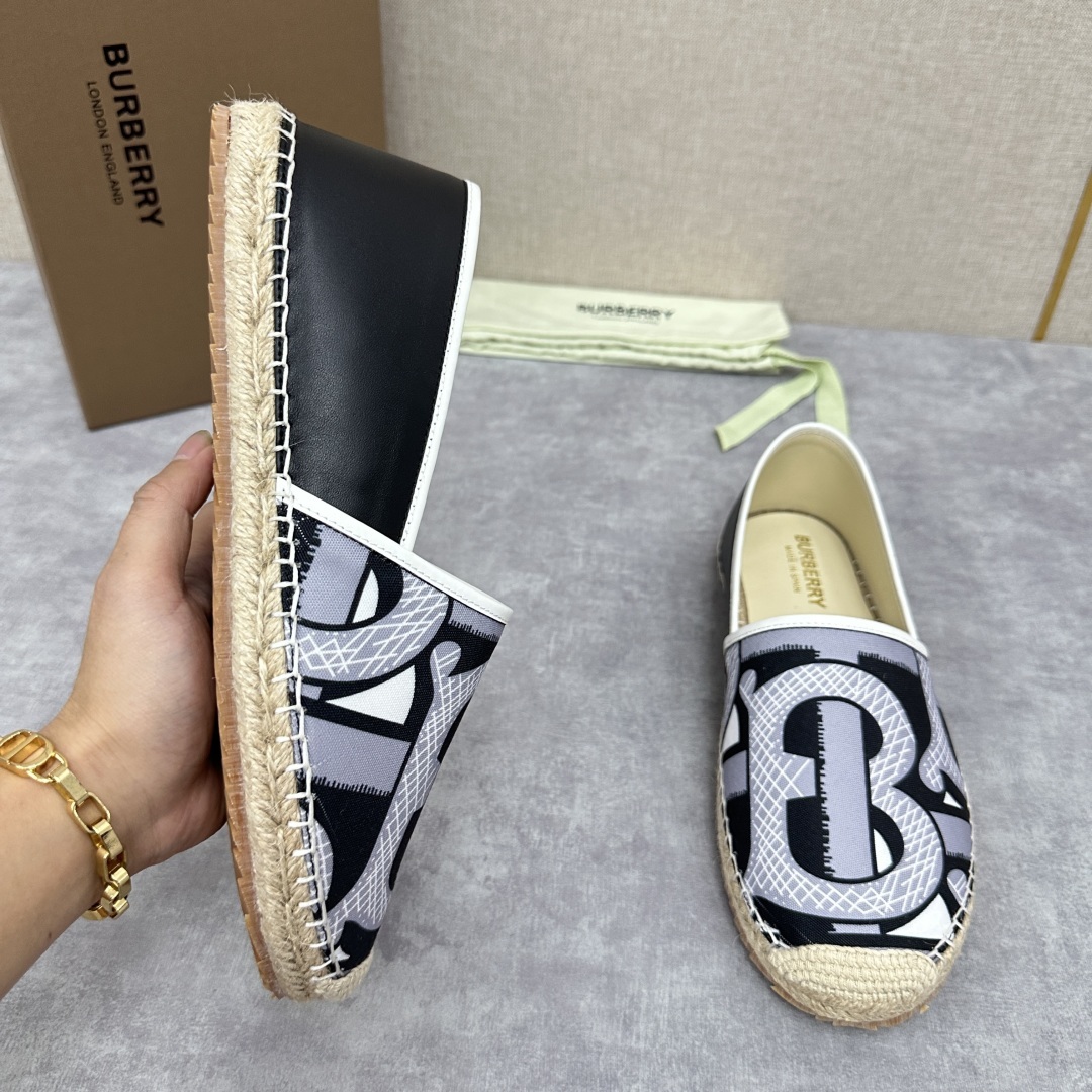 💋💍B家 渠道出口公司级订单 春夏季新品 草编渔夫鞋来袭 踏青春季必备鞋,鞋面采用原版棉质格纹帆布/彩印