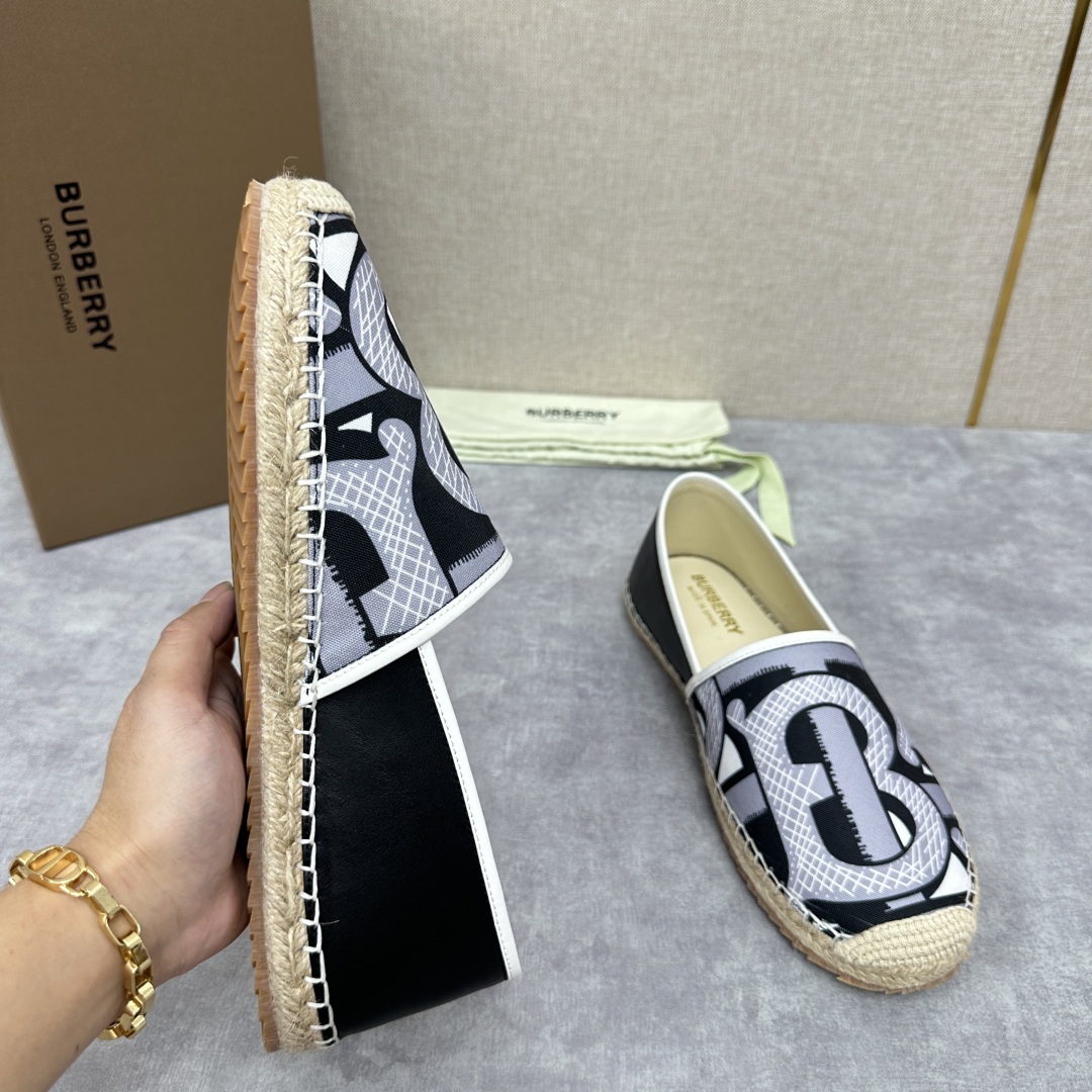 💋💍B家 渠道出口公司级订单 春夏季新品 草编渔夫鞋来袭 踏青春季必备鞋,鞋面采用原版棉质格纹帆布/彩印