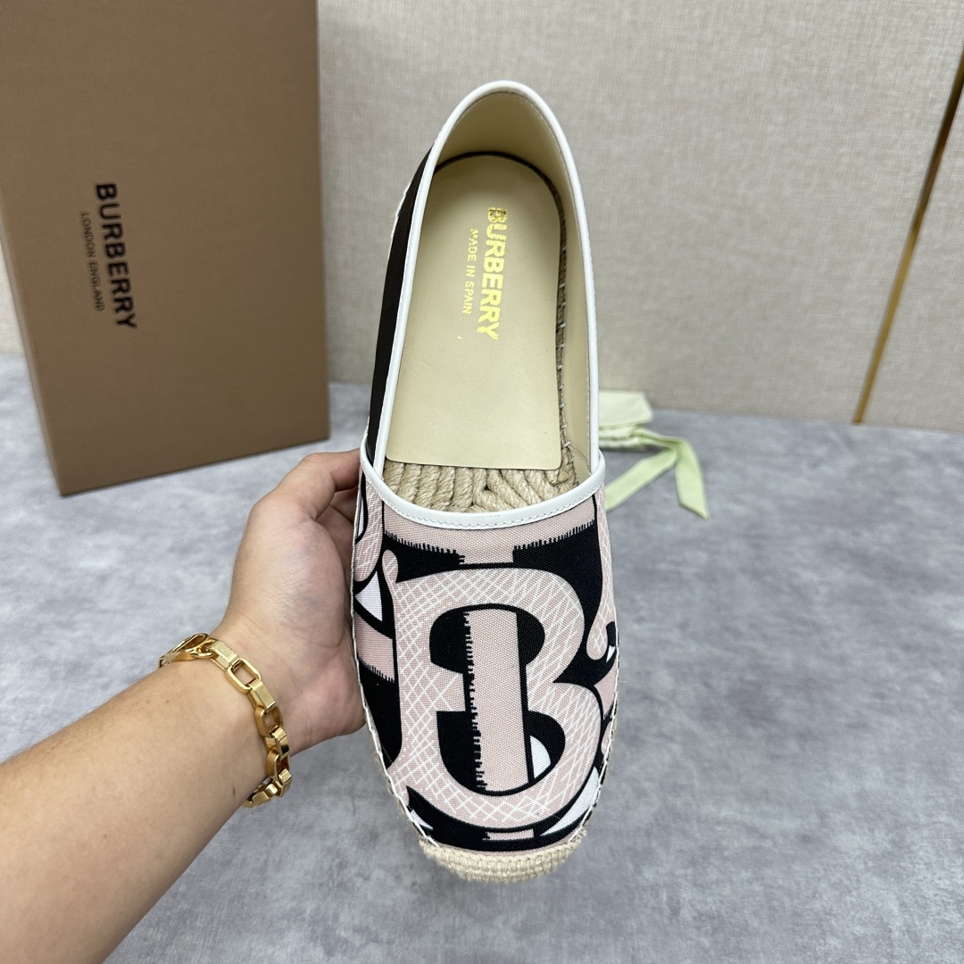 💋💍B家 渠道出口公司级订单 春夏季新品 草编渔夫鞋来袭 踏青春季必备鞋,鞋面采用原版棉质格纹帆布/彩印