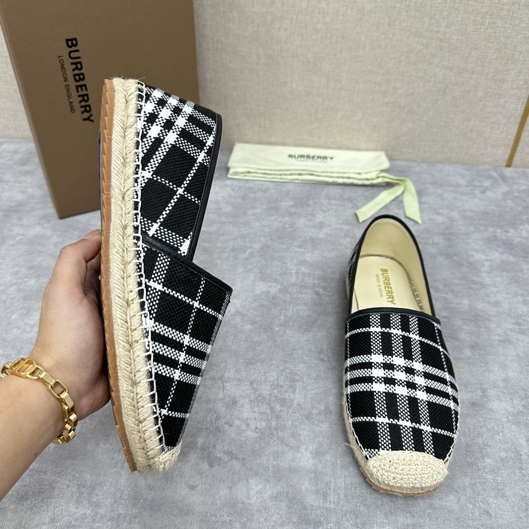 💋💍B家 渠道出口公司级订单 春夏季新品 草编渔夫鞋来袭 踏青春季必备鞋,鞋面采用原版棉质格纹帆布/彩印