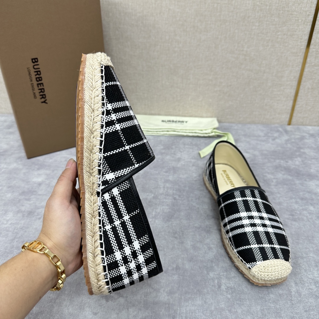 💋💍B家 渠道出口公司级订单 春夏季新品 草编渔夫鞋来袭 踏青春季必备鞋,鞋面采用原版棉质格纹帆布/彩印
