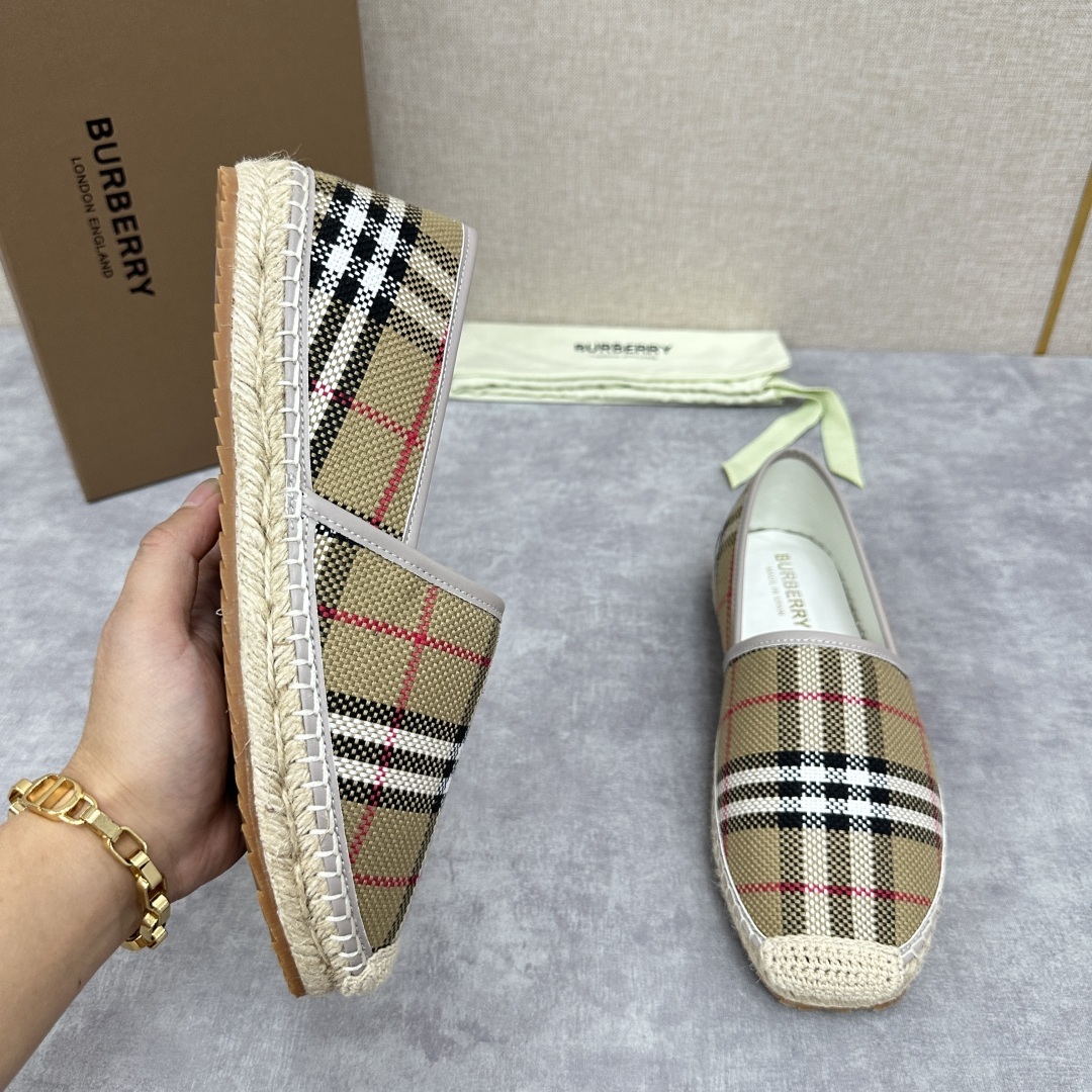 💋💍B家 渠道出口公司级订单 春夏季新品 草编渔夫鞋来袭 踏青春季必备鞋,鞋面采用原版棉质格纹帆布/彩印