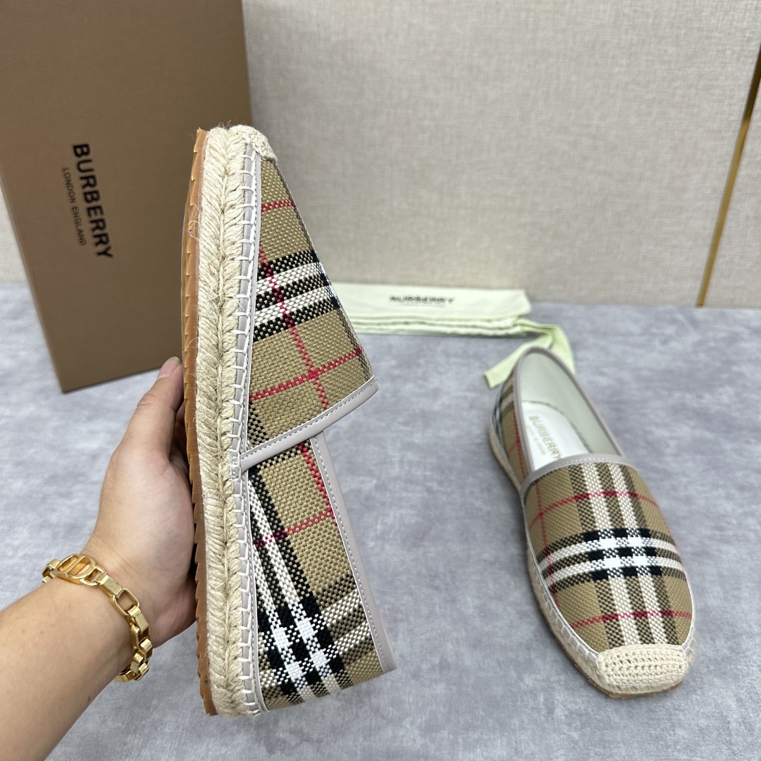 💋💍B家 渠道出口公司级订单 春夏季新品 草编渔夫鞋来袭 踏青春季必备鞋,鞋面采用原版棉质格纹帆布/彩印