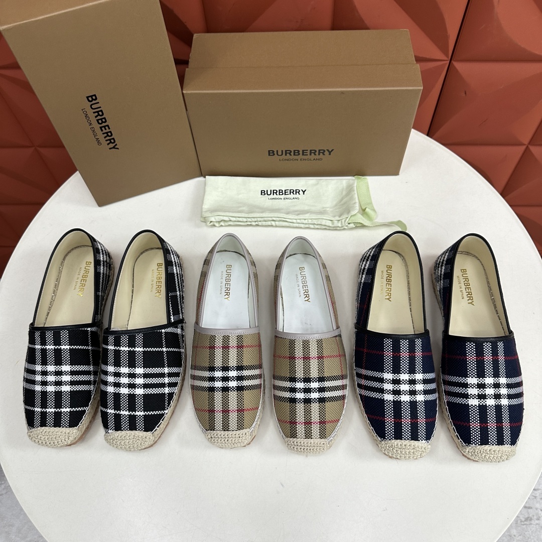 💋💍B家 渠道出口公司级订单 春夏季新品 草编渔夫鞋来袭 踏青春季必备鞋,鞋面采用原版棉质格纹帆布/彩印