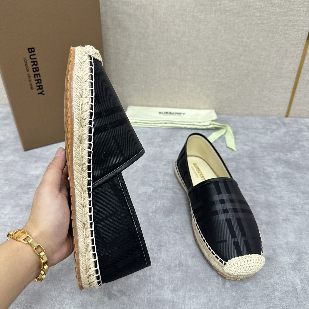 💋💍B家 渠道出口公司级订单 春夏季新品 草编渔夫鞋来袭 踏青春季必备鞋,鞋面采用原版棉质格纹帆布/彩印