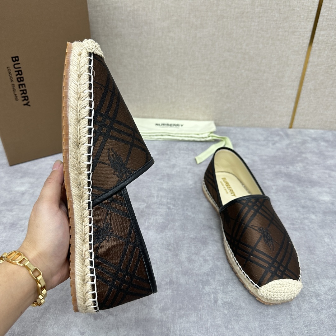 💋💍B家 渠道出口公司级订单 春夏季新品 草编渔夫鞋来袭 踏青春季必备鞋,鞋面采用原版棉质格纹帆布/彩印