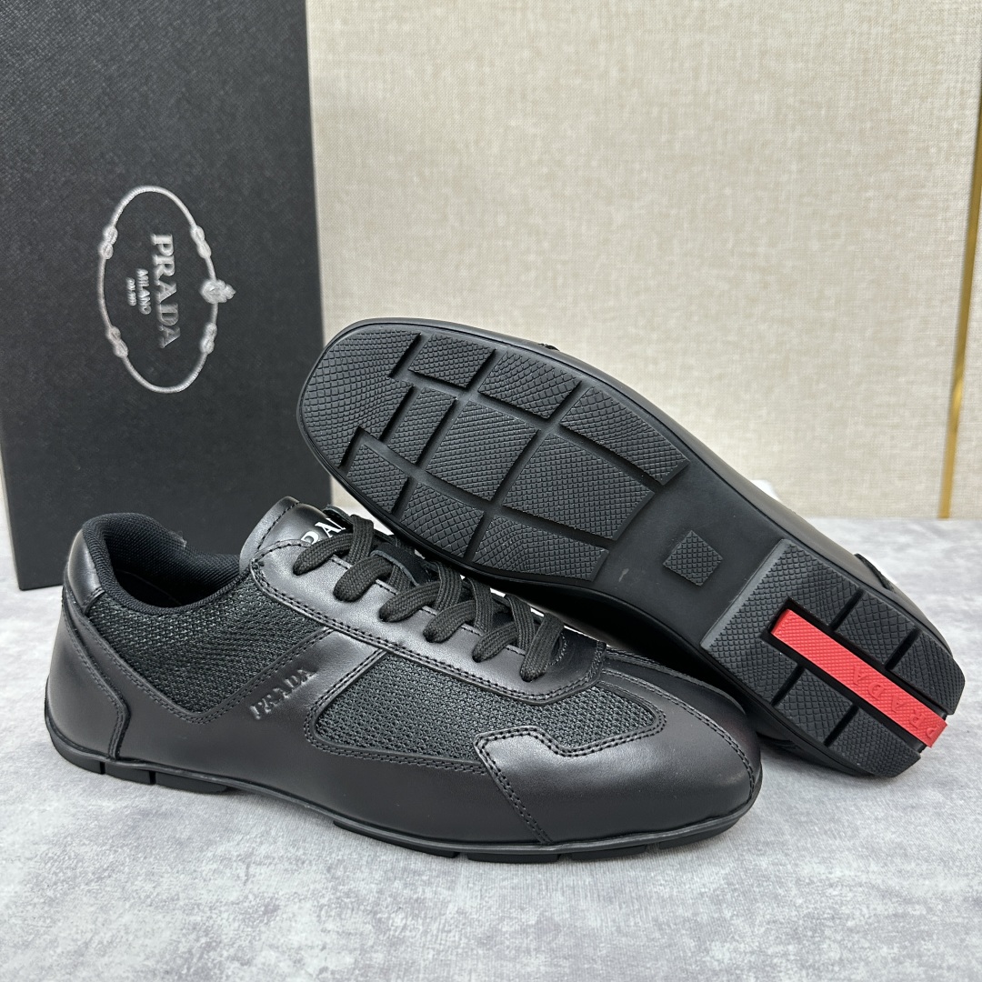 💋💍P家新品  Prad* 红标系列复古慢跑运动鞋 官方6800 采用网布拼接牛皮皮打造，极具Prad*