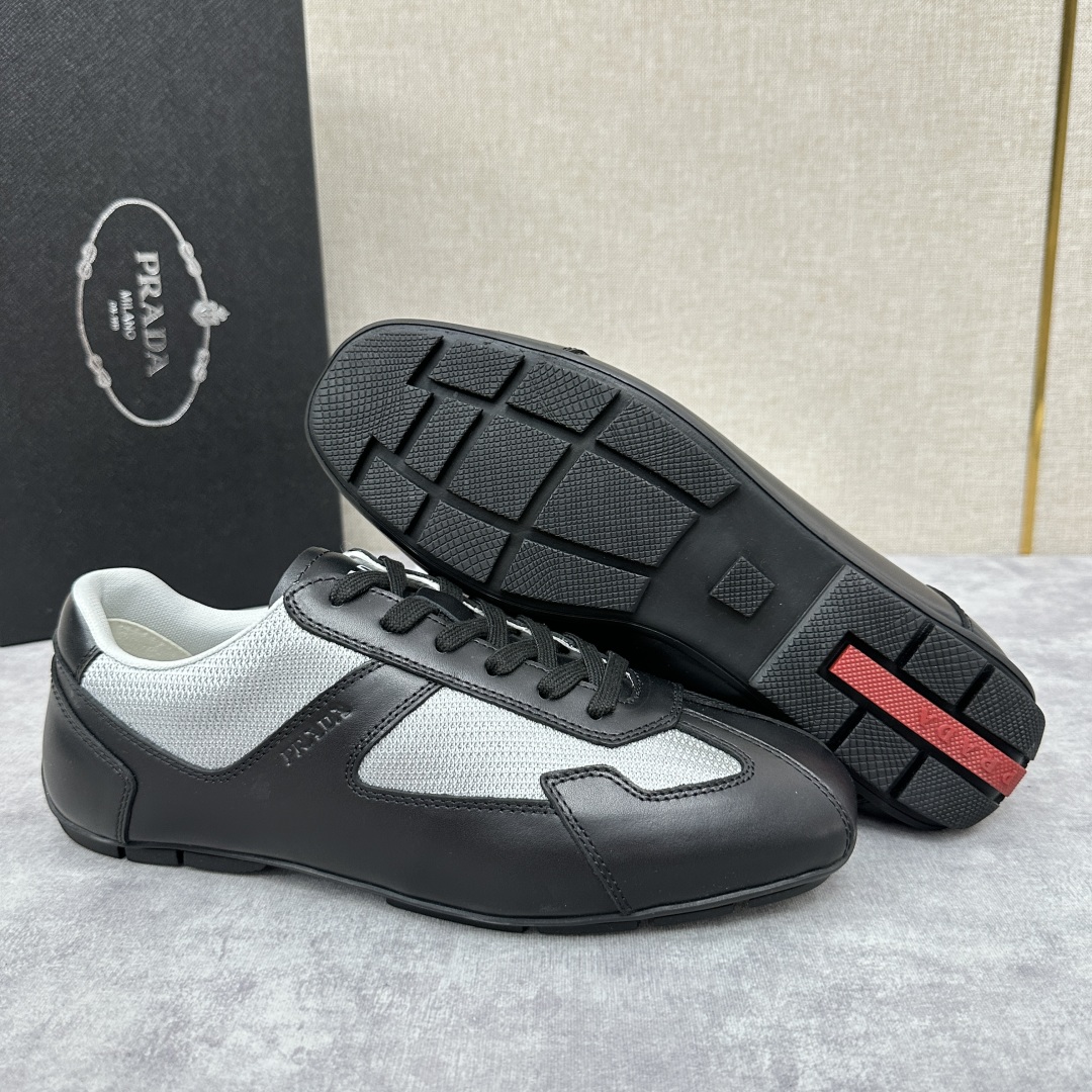 💋💍P家新品  Prad* 红标系列复古慢跑运动鞋 官方6800 采用网布拼接牛皮皮打造，极具Prad*