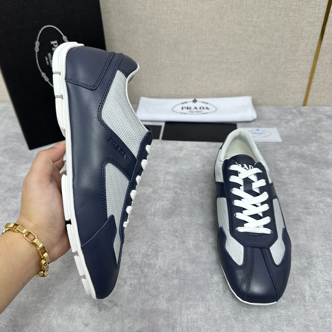 💋💍P家新品  Prad* 红标系列复古慢跑运动鞋 官方6800 采用网布拼接牛皮皮打造，极具Prad*
