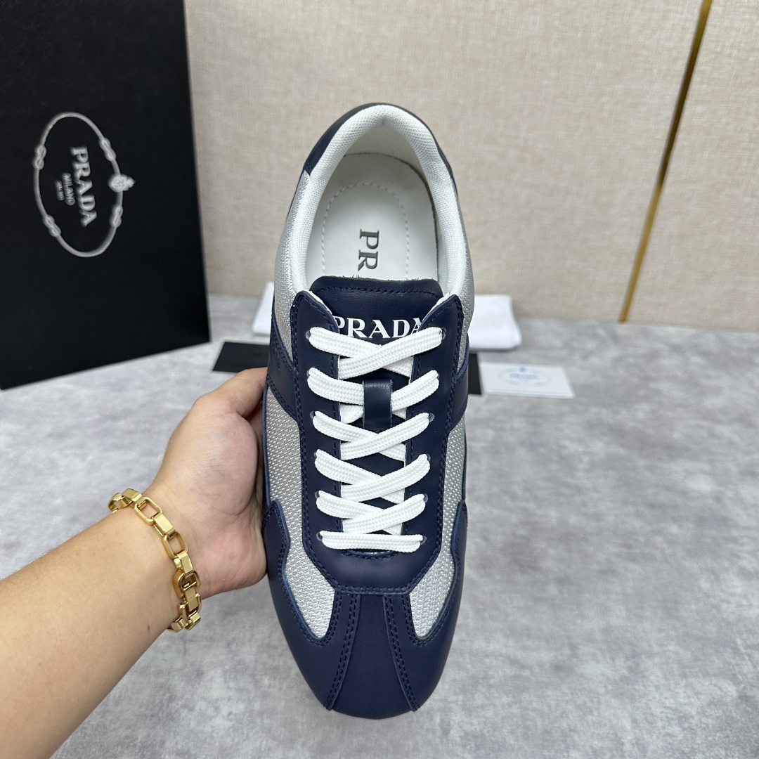 💋💍P家新品  Prad* 红标系列复古慢跑运动鞋 官方6800 采用网布拼接牛皮皮打造，极具Prad*