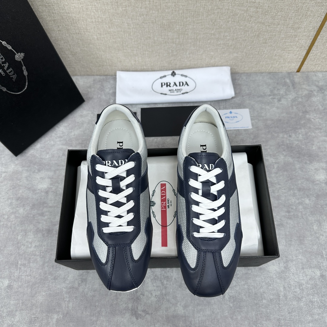 💋💍P家新品  Prad* 红标系列复古慢跑运动鞋 官方6800 采用网布拼接牛皮皮打造，极具Prad*