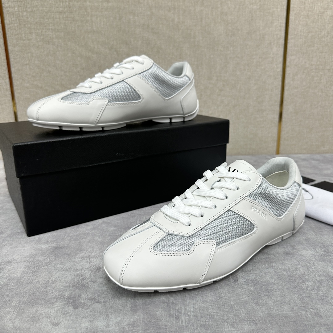 💋💍P家新品  Prad* 红标系列复古慢跑运动鞋 官方6800 采用网布拼接牛皮皮打造，极具Prad*