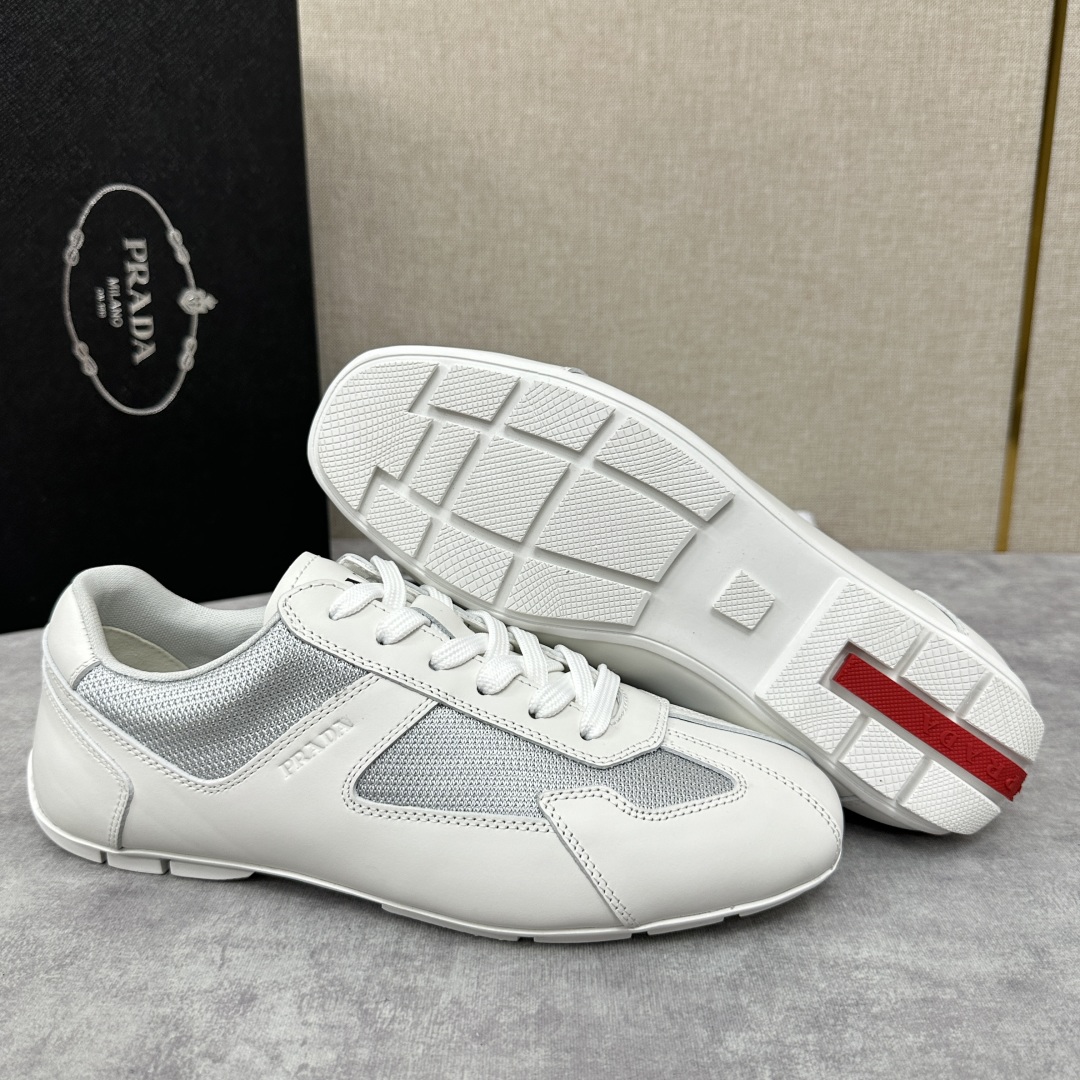 💋💍P家新品  Prad* 红标系列复古慢跑运动鞋 官方6800 采用网布拼接牛皮皮打造，极具Prad*
