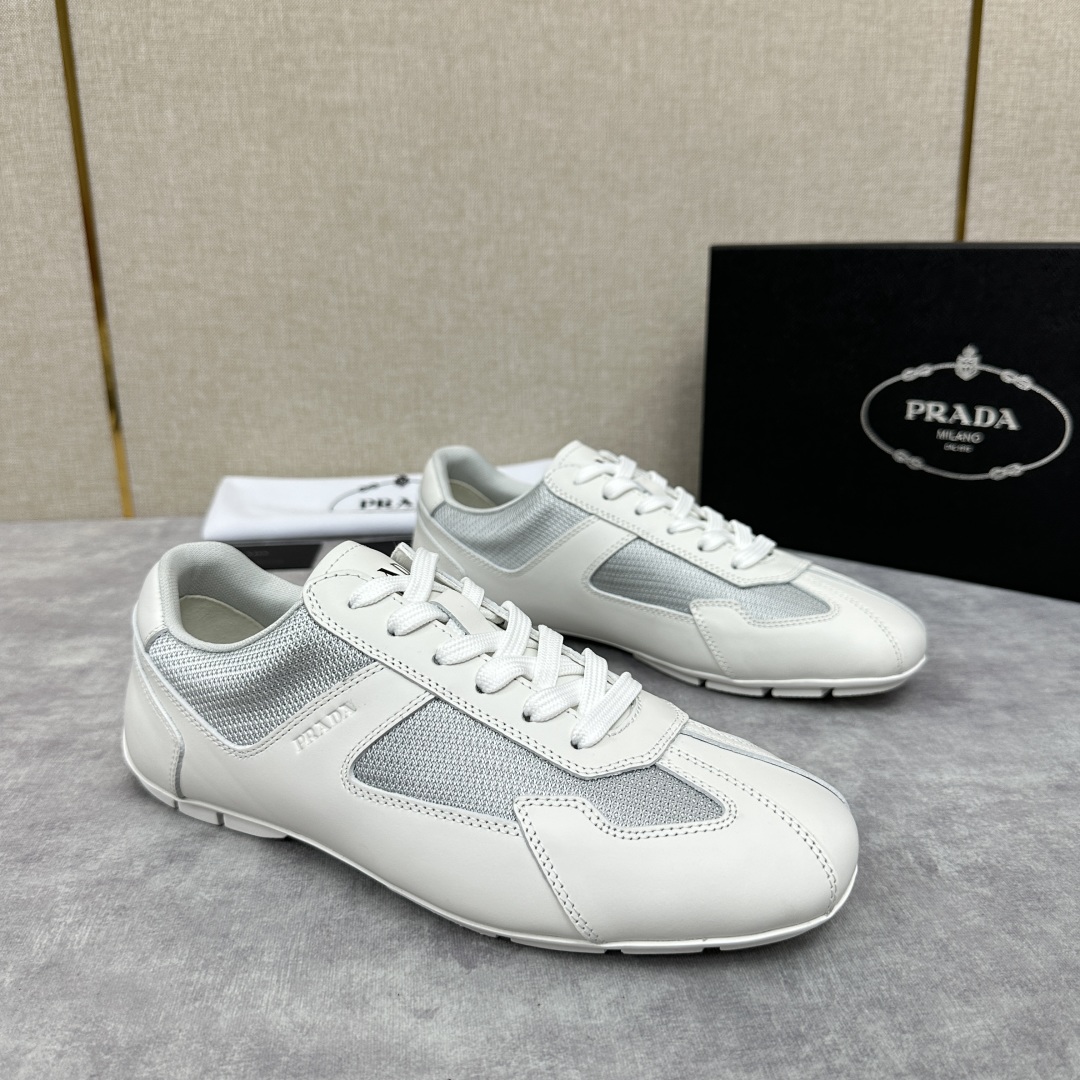 💋💍P家新品  Prad* 红标系列复古慢跑运动鞋 官方6800 采用网布拼接牛皮皮打造，极具Prad*