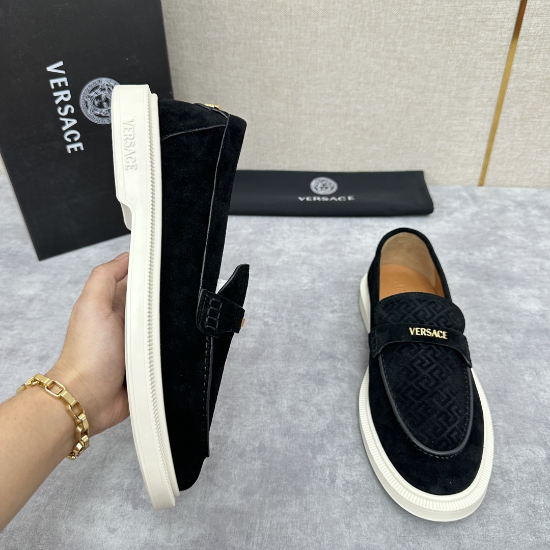 💋💍VS家新品 Versa* 范思-哲 意大利男士休闲乐福鞋上新🆕!这个意大利纯手工鞋履品牌的