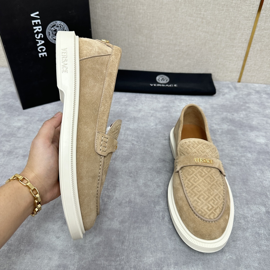 💋💍VS家新品 Versa* 范思-哲 意大利男士休闲乐福鞋上新🆕!这个意大利纯手工鞋履品牌的