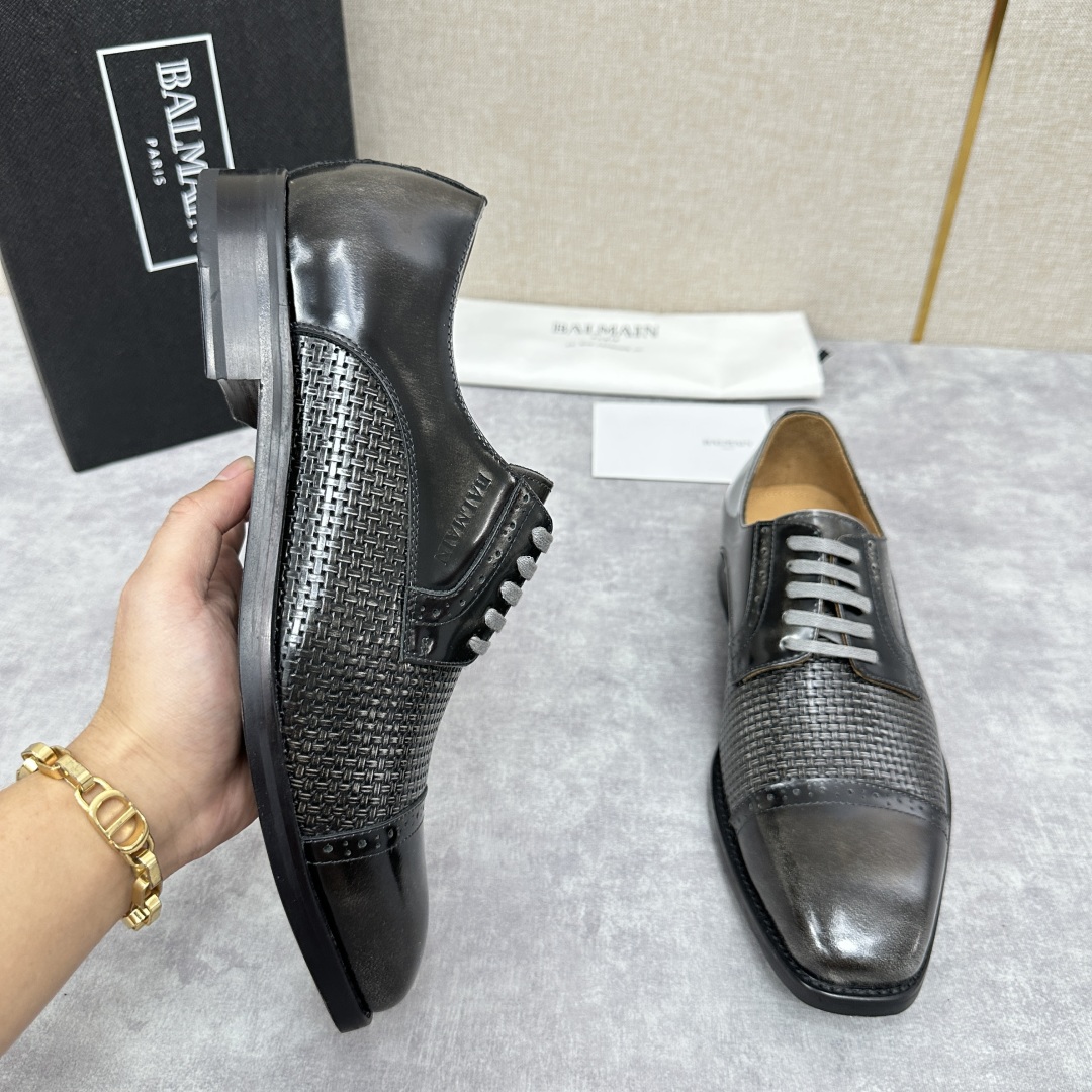 💋💍巴尔.曼新品  全新男士正装🤵皮鞋，采用进口擦色开边珠亮皮拼接编制成，经典三接头设计 内里水染小牛皮