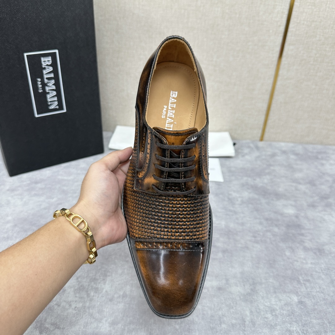 💋💍巴尔.曼新品  全新男士正装🤵皮鞋，采用进口擦色开边珠亮皮拼接编制成，经典三接头设计 内里水染小牛皮