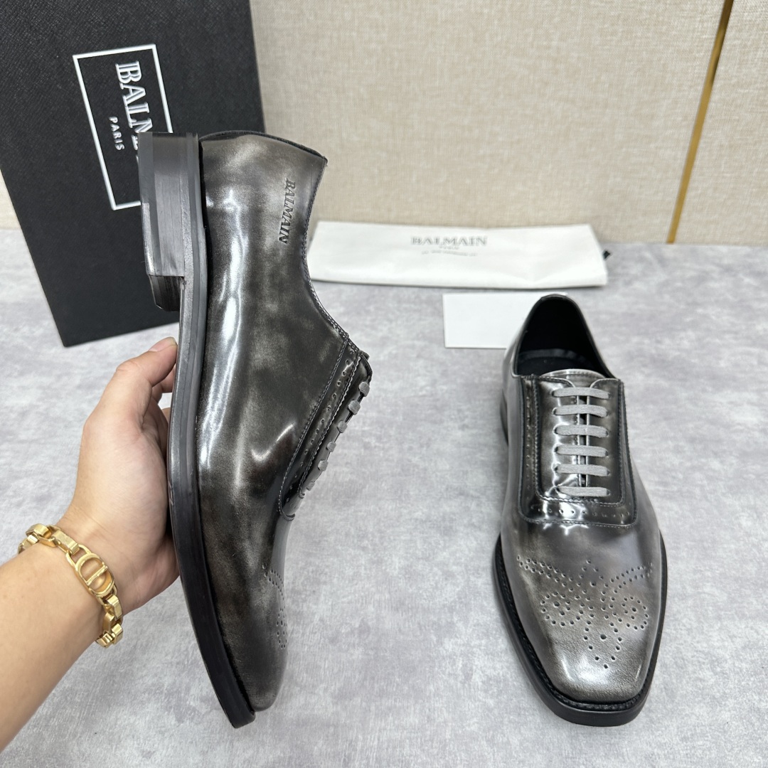 💋💍巴尔.曼新品  全新男士布洛克雕花正装🤵皮鞋，采用进口擦色开边珠亮皮制成，经典大尖头雕花设计 内里水