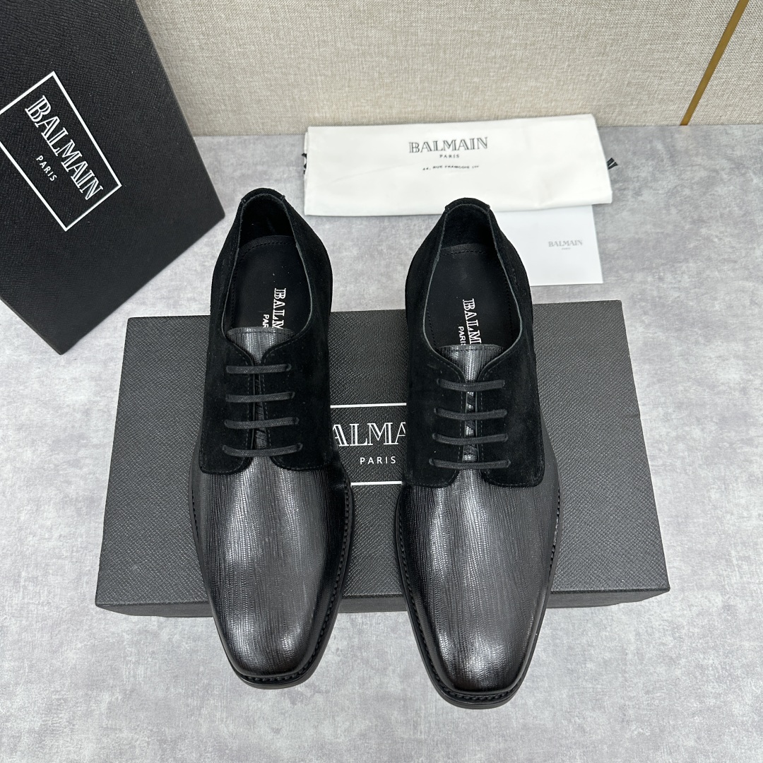 💋💍巴尔.曼新品  全新男士光面正装🤵皮鞋，采用进口水波纹牛皮拼接翻毛皮，开边珠制成，经典大尖头光面设计