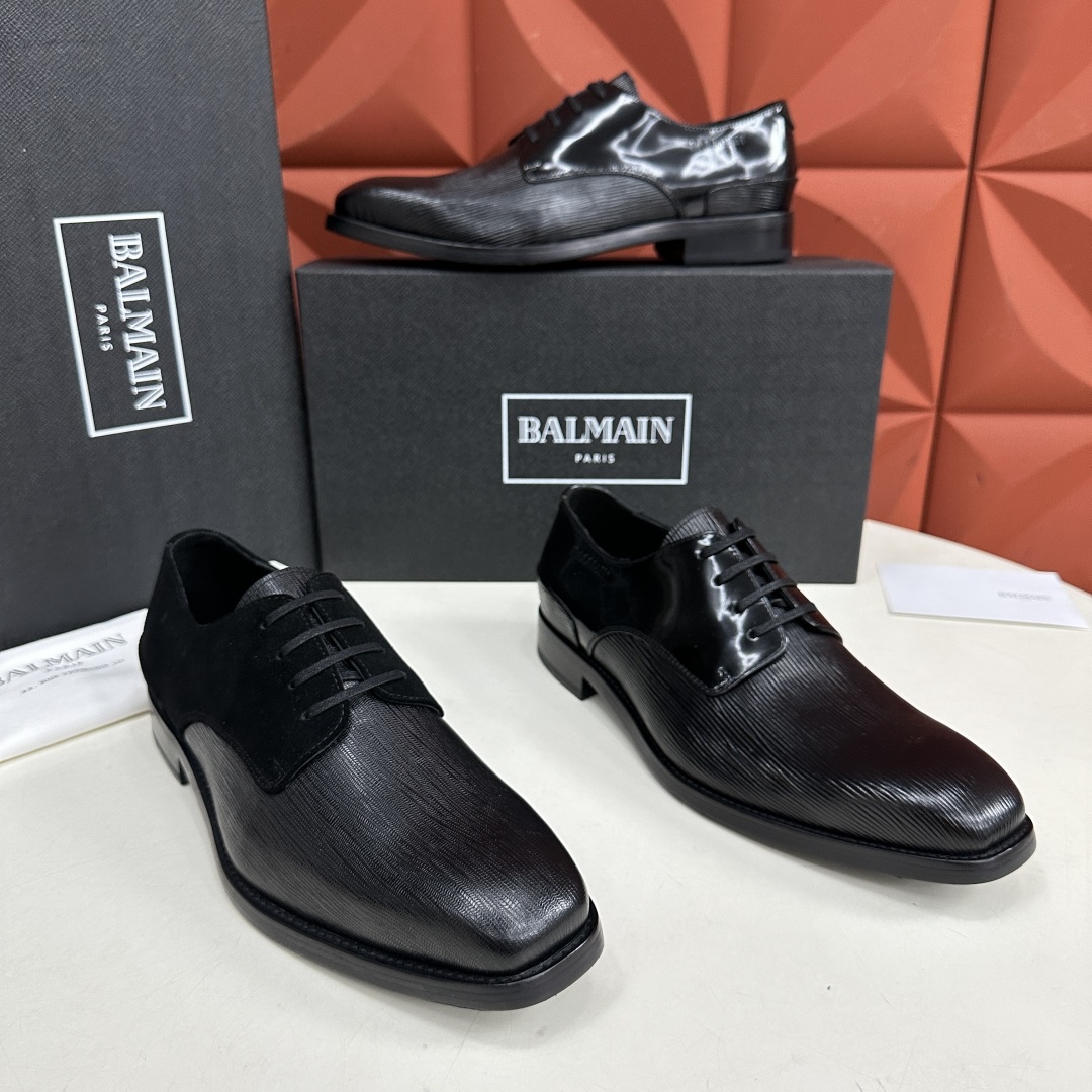 💋💍巴尔.曼新品  全新男士光面正装🤵皮鞋，采用进口水波纹牛皮拼接翻毛皮，开边珠制成，经典大尖头光面设计