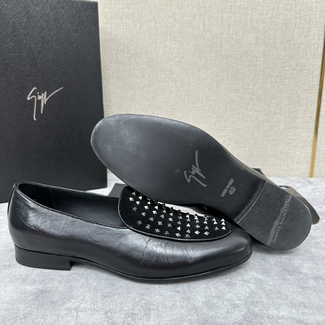 💋💍GZ家新品 Giusepp*Zanotti(GZ/朱塞佩.萨诺第)
GZ一经问世便以自己独特的