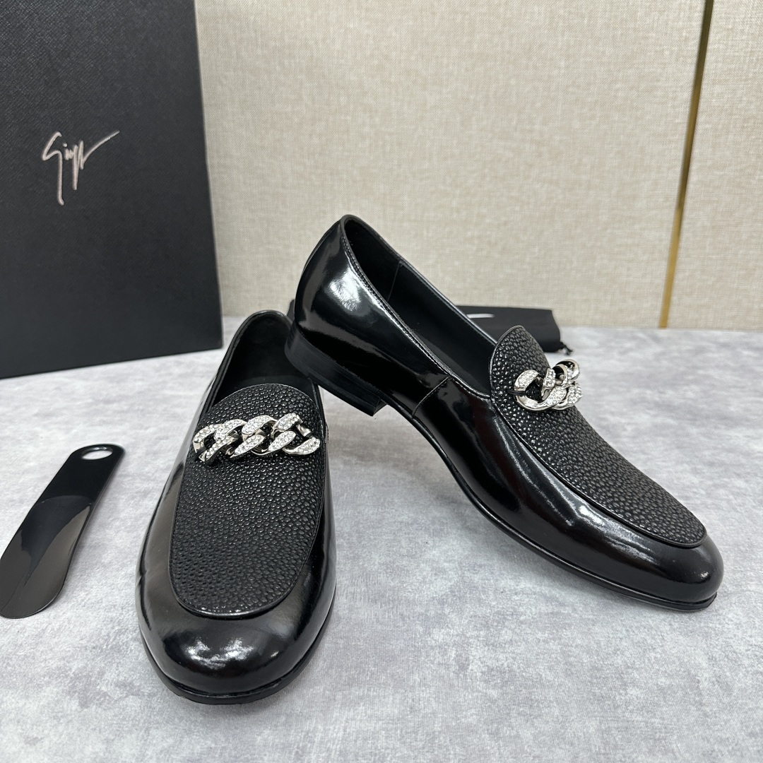 💋💍GZ家新品 Giusepp*Zanotti(GZ/朱塞佩.萨诺第)
GZ一经问世便以自己独特的