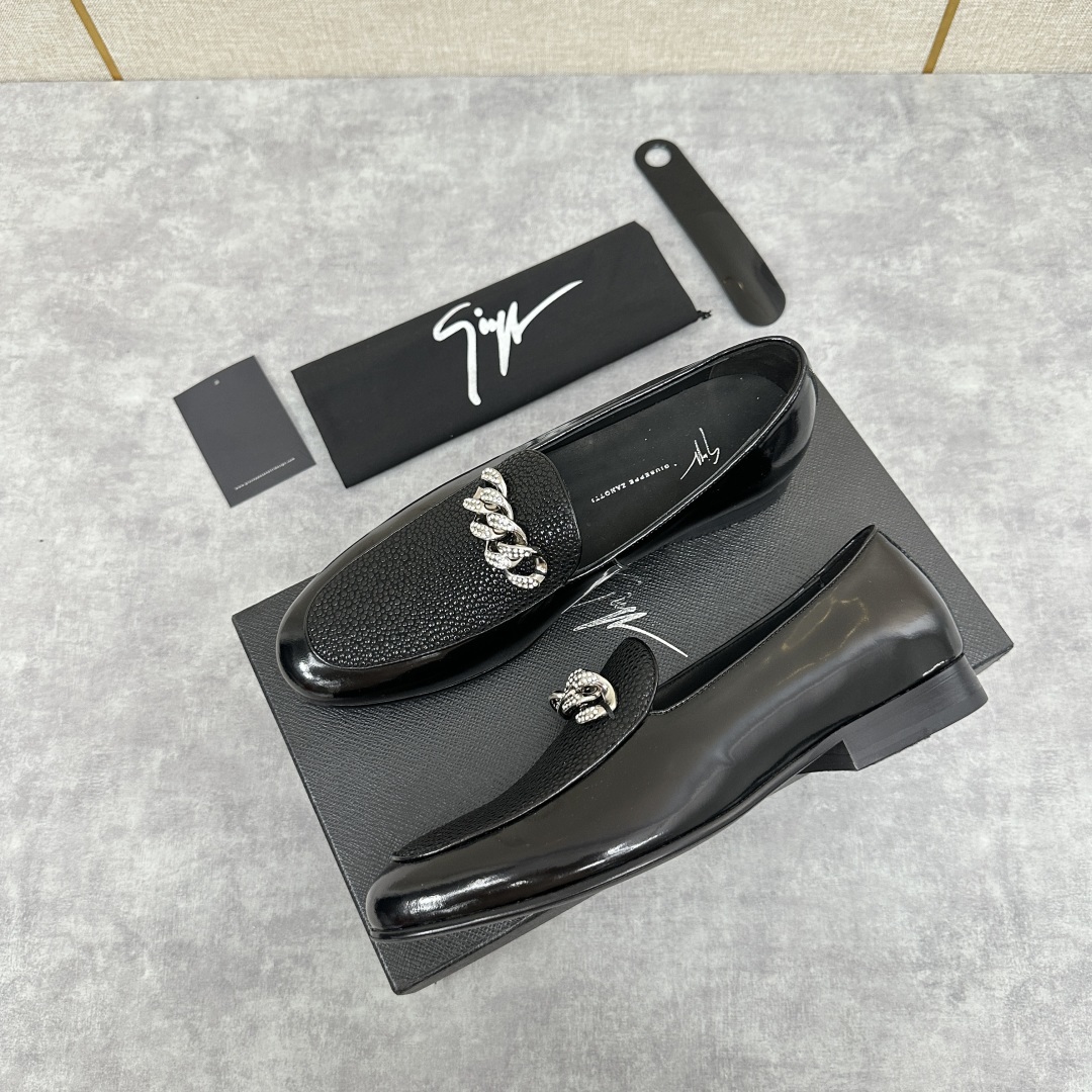 💋💍GZ家新品 Giusepp*Zanotti(GZ/朱塞佩.萨诺第)
GZ一经问世便以自己独特的