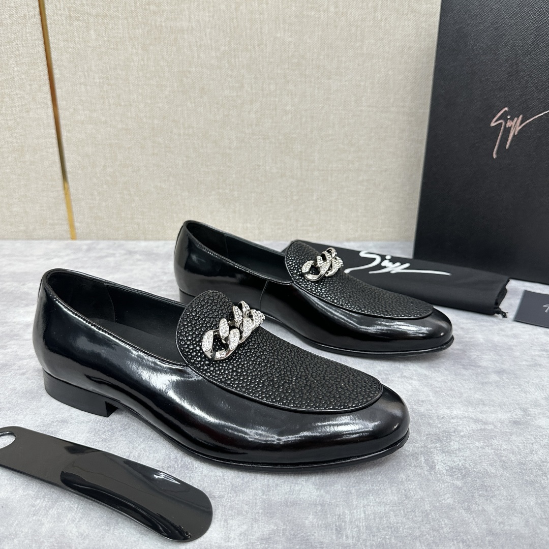 💋💍GZ家新品 Giusepp*Zanotti(GZ/朱塞佩.萨诺第)
GZ一经问世便以自己独特的
