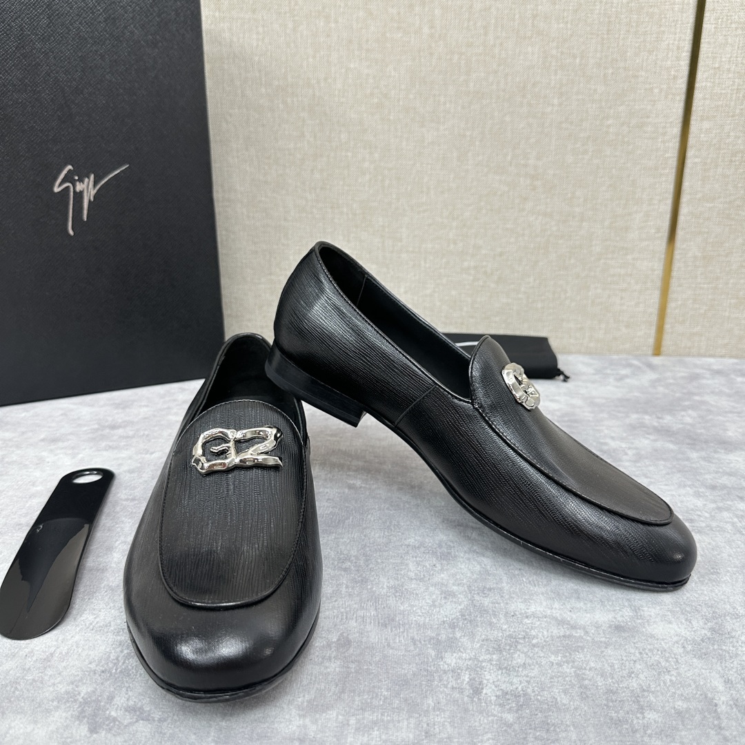 💋💍GZ家新品 Giusepp*Zanotti(GZ/朱塞佩.萨诺第)
GZ一经问世便以自己独特的