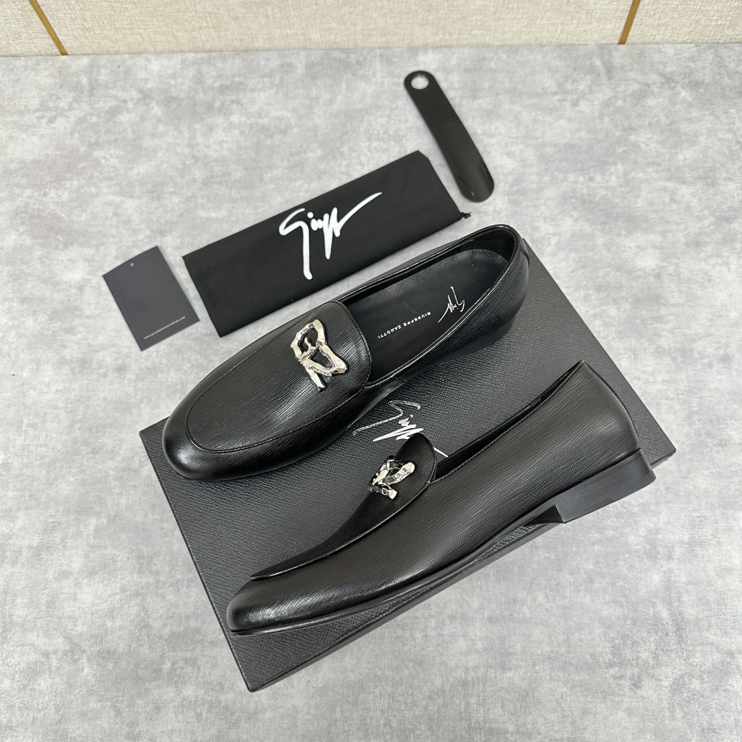 💋💍GZ家新品 Giusepp*Zanotti(GZ/朱塞佩.萨诺第)
GZ一经问世便以自己独特的