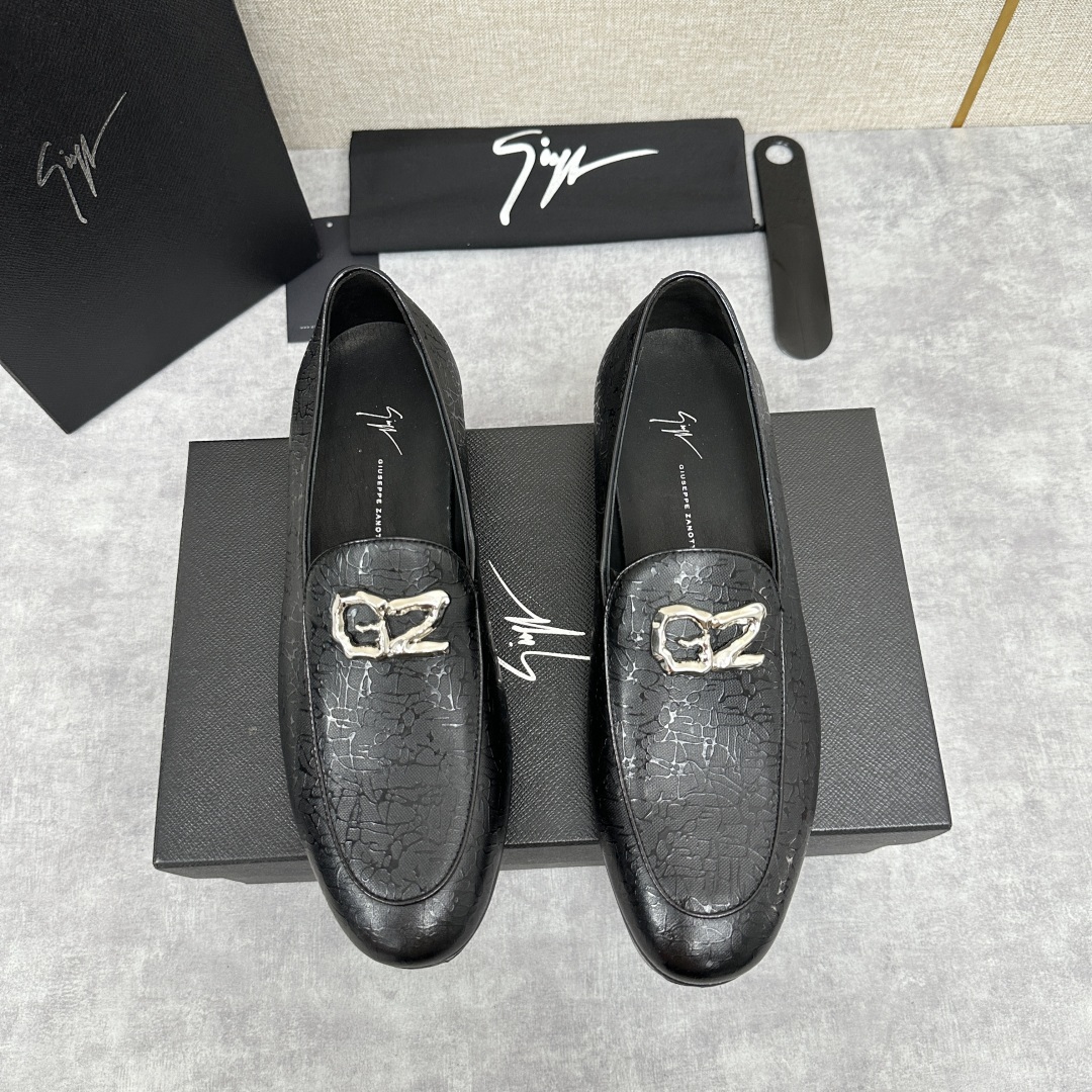 💋💍GZ家新品 Giusepp*Zanotti(GZ/朱塞佩.萨诺第)
GZ一经问世便以自己独特的