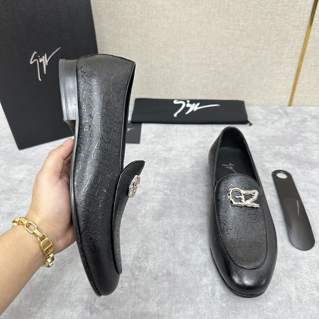 💋💍GZ家新品 Giusepp*Zanotti(GZ/朱塞佩.萨诺第)
GZ一经问世便以自己独特的