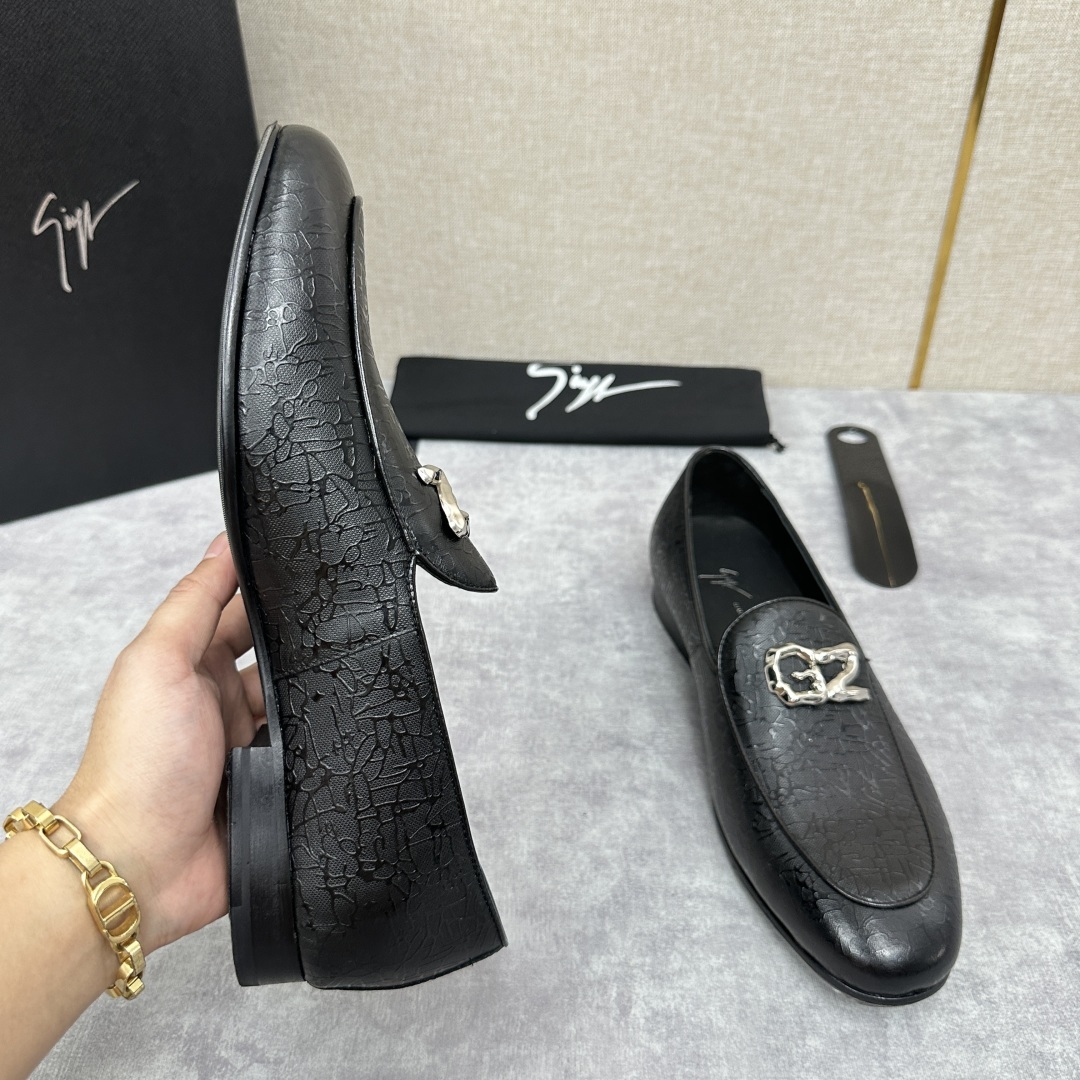 💋💍GZ家新品 Giusepp*Zanotti(GZ/朱塞佩.萨诺第)
GZ一经问世便以自己独特的