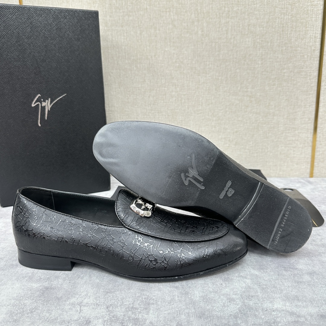 💋💍GZ家新品 Giusepp*Zanotti(GZ/朱塞佩.萨诺第)
GZ一经问世便以自己独特的