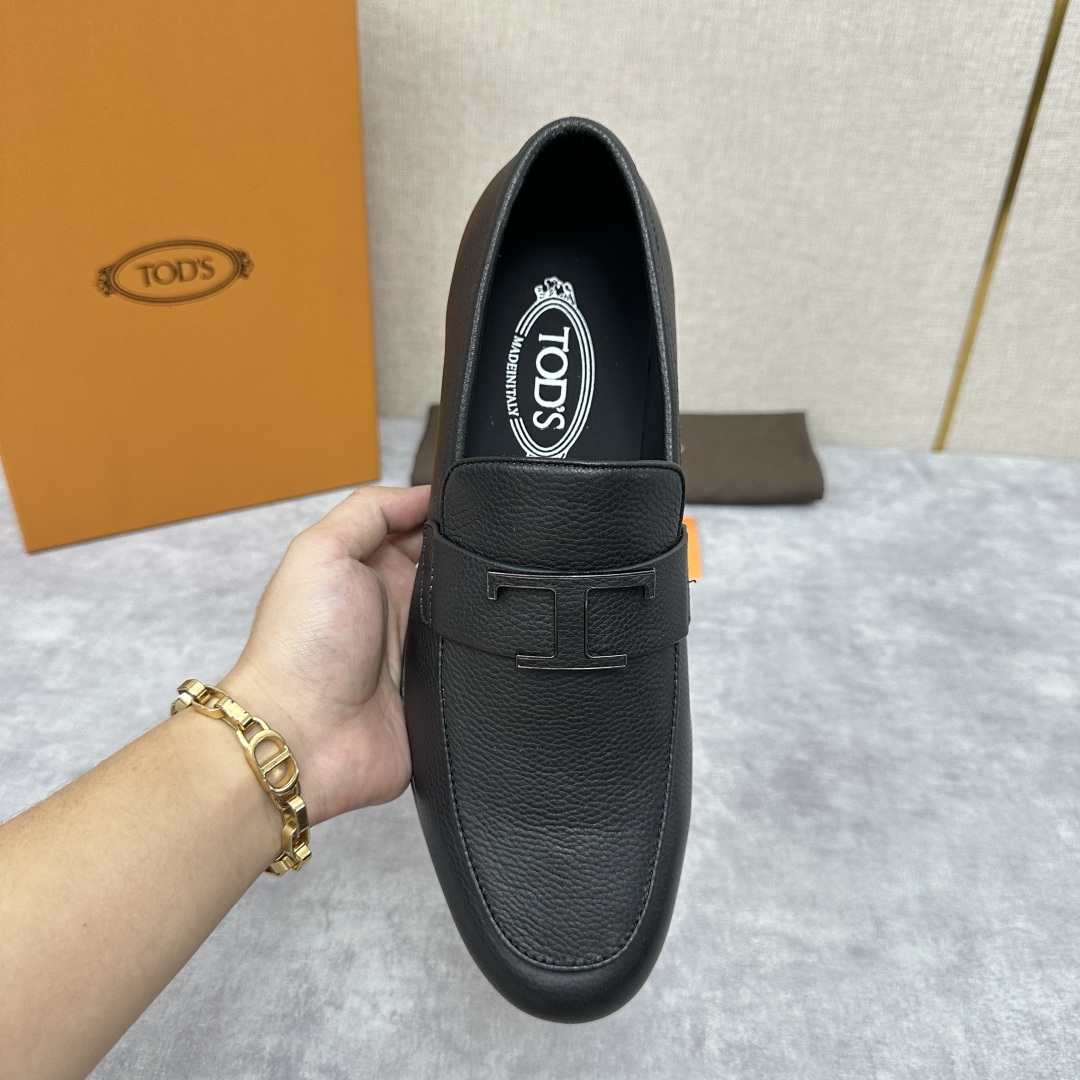 💋💍TOD*S 新品  托德-斯  皮革五金扣乐福鞋  官方   7,600   本款乐福鞋以柔软荔枝纹
